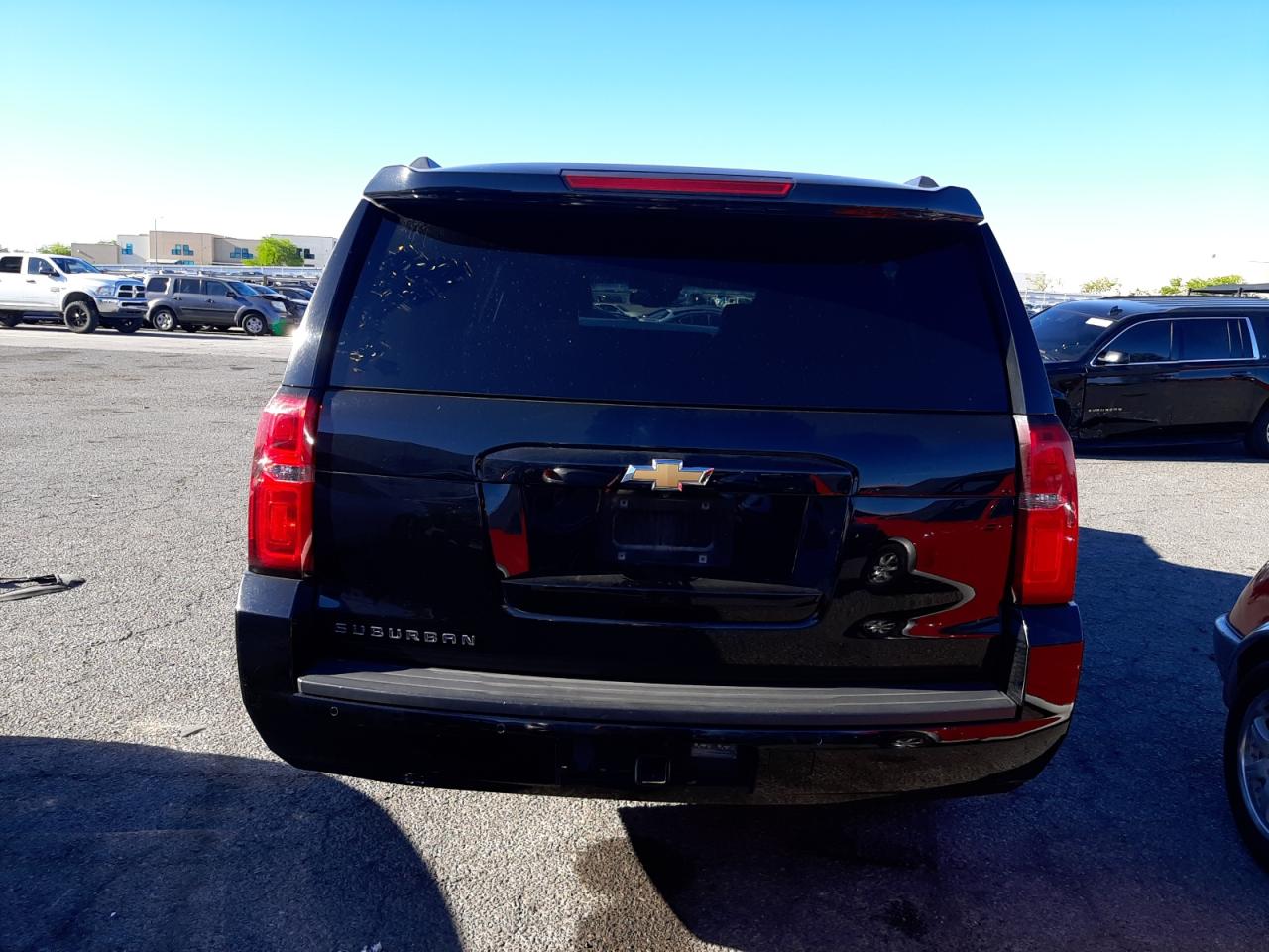 1GNSCHKC3KR374209 2019 Chevrolet Suburban C1500 Lt