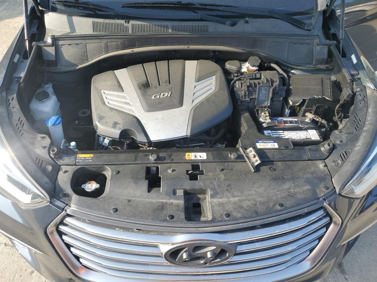 2018 Hyundai Santa Fe Se vin: KM8SNDHF7JU283481