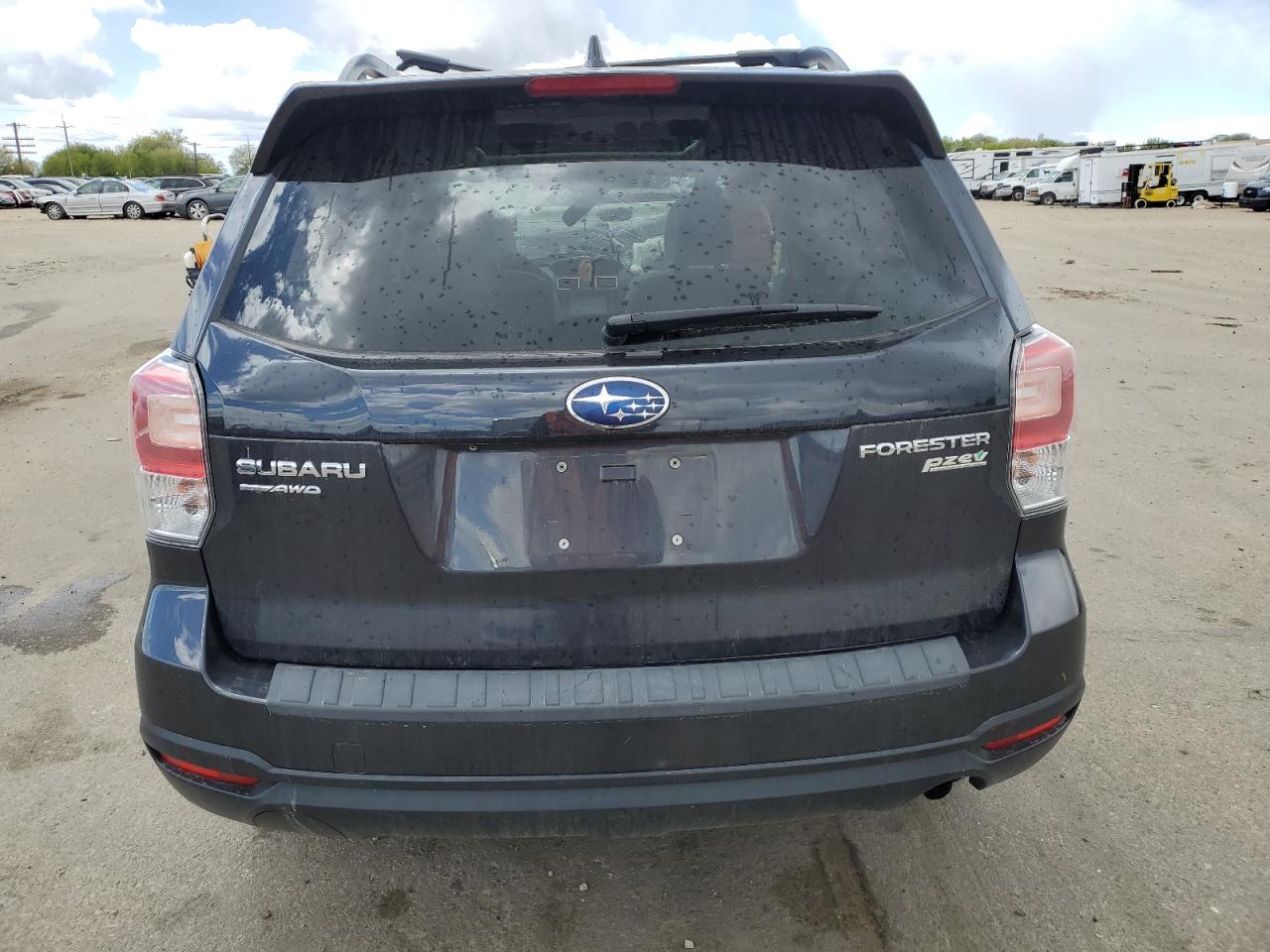 2017 Subaru Forester 2.5I Premium vin: JF2SJAGCXHH579380