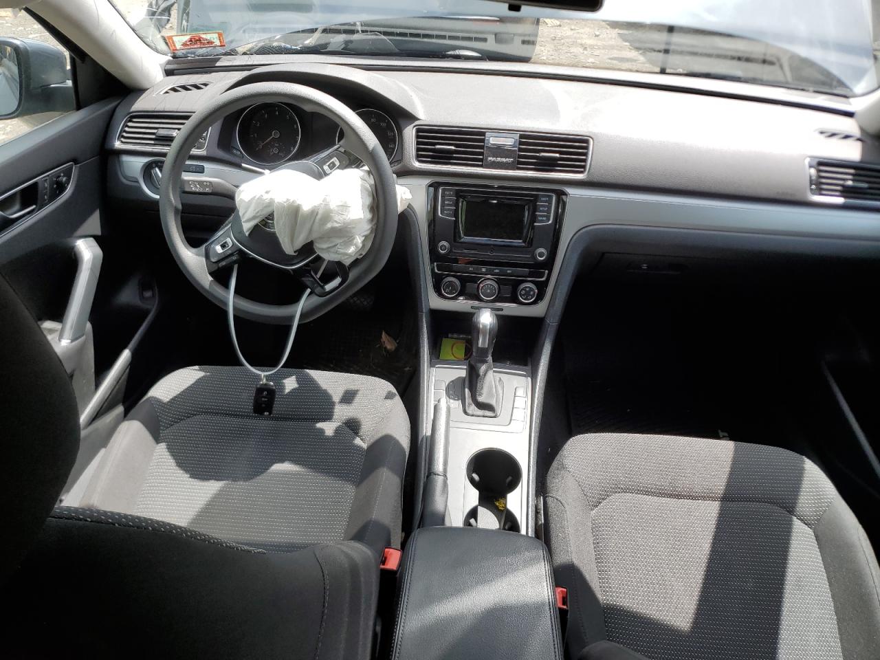 1VWAA7A36JC005879 2018 Volkswagen Passat S