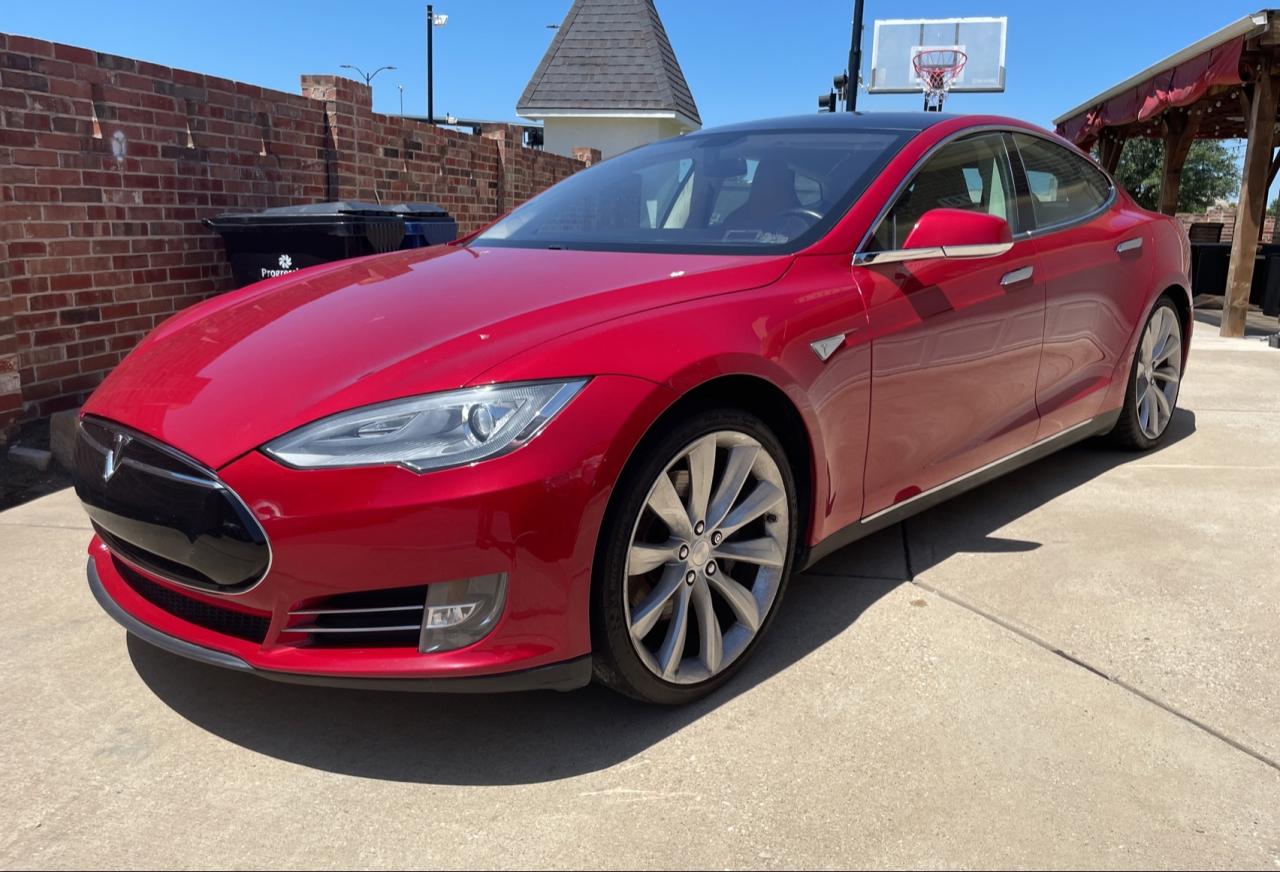 2013 Tesla Model S vin: 5YJSA1AG9DFP08925