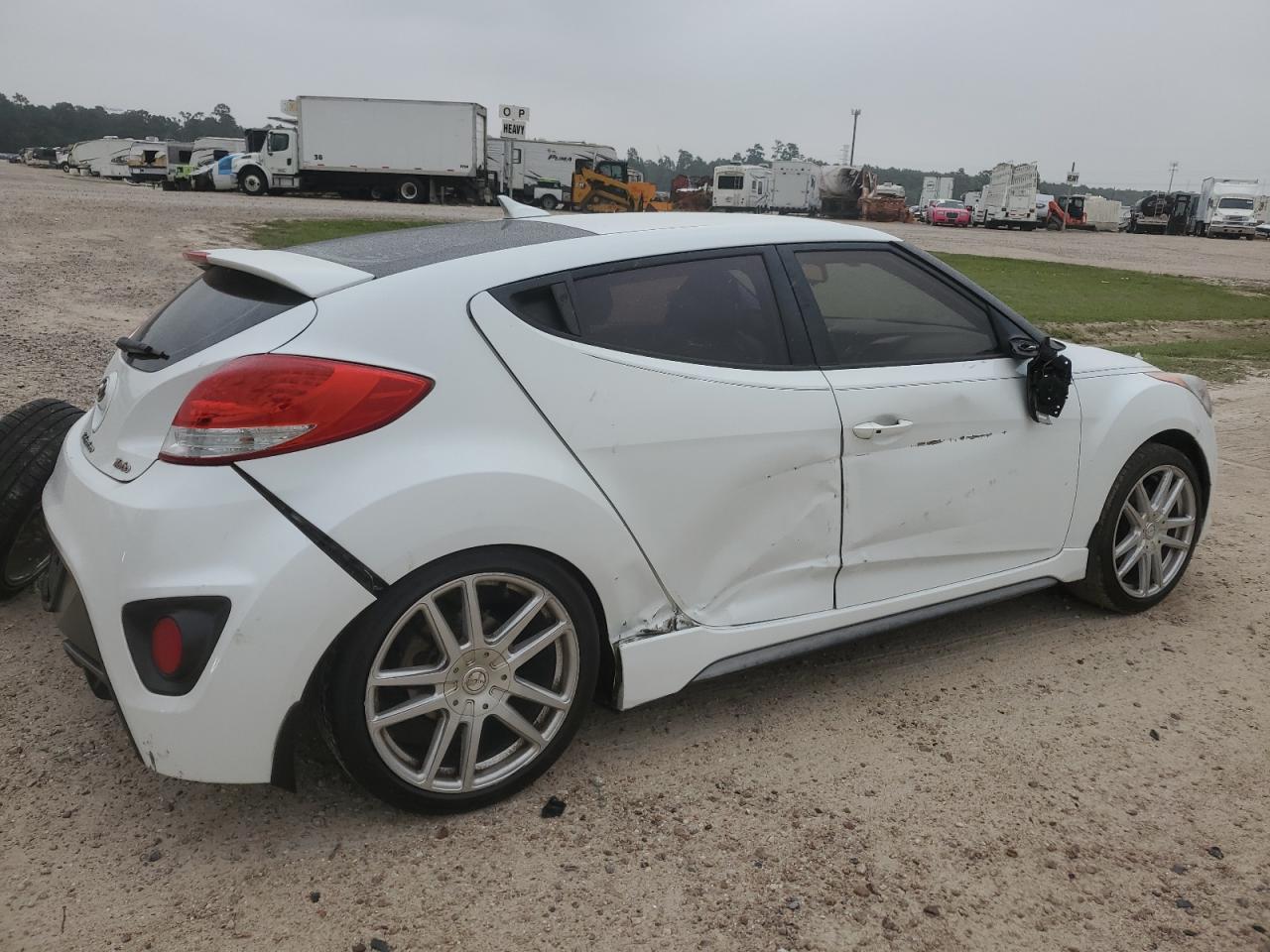 KMHTC6AE9FU243563 2015 Hyundai Veloster Turbo