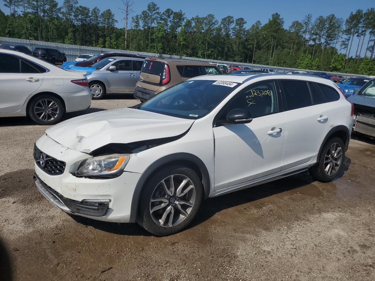 2016 Volvo V60 Cross Country Platinum vin: YV4612HM4G1016942