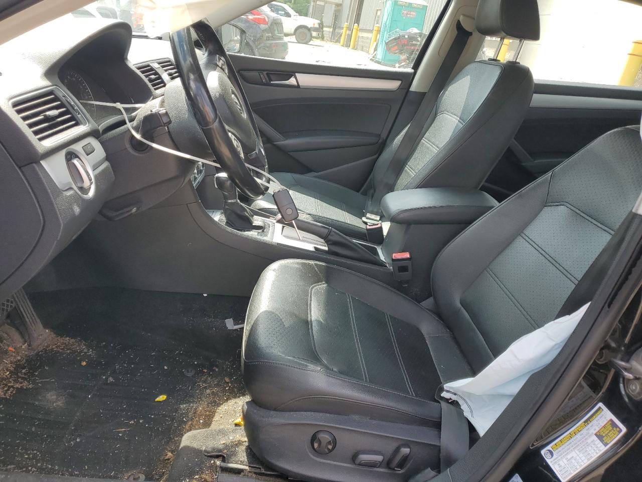 1VWBP7A34CC107977 2012 Volkswagen Passat Se