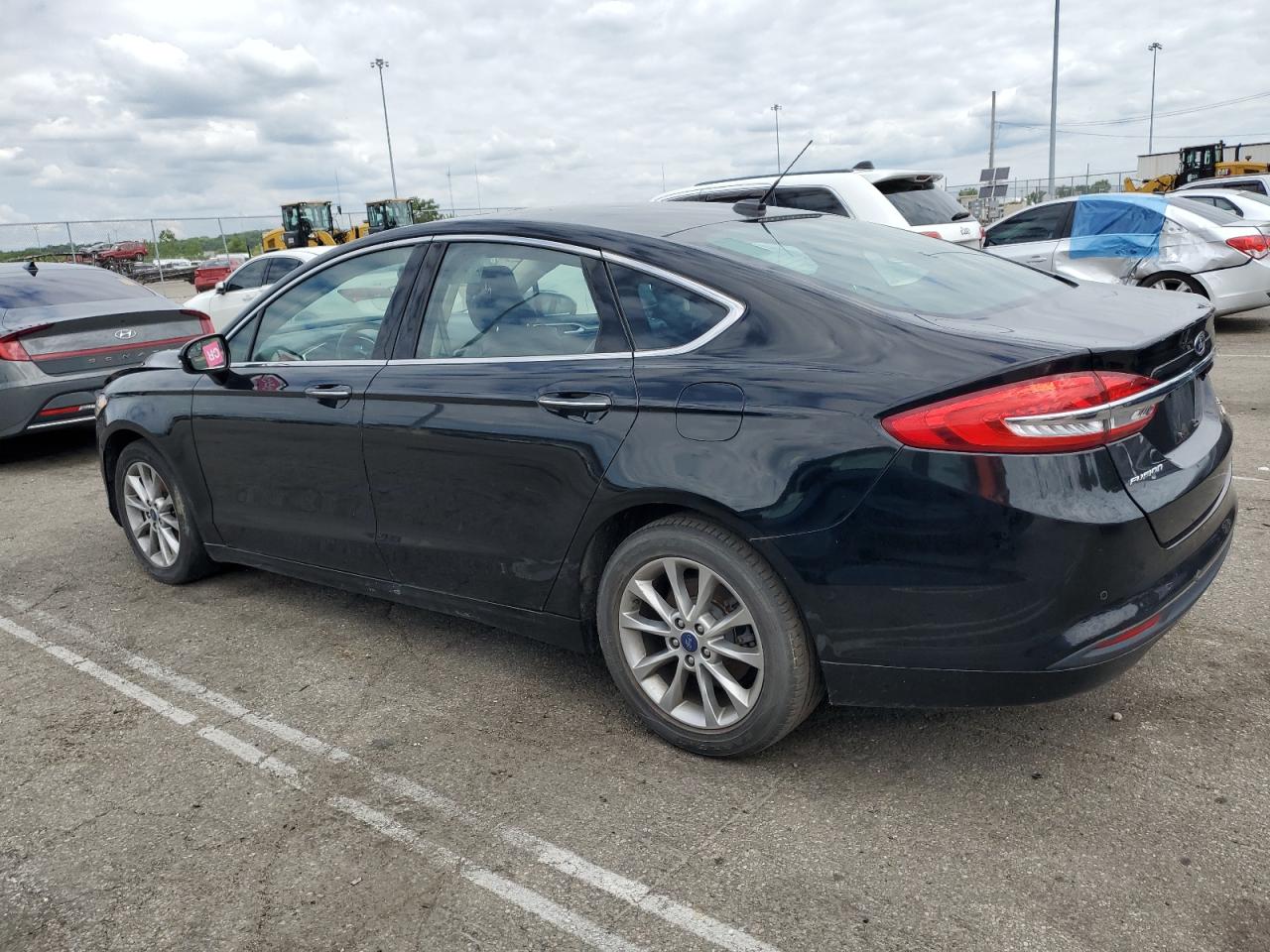 3FA6P0HD2HR365732 2017 Ford Fusion Se