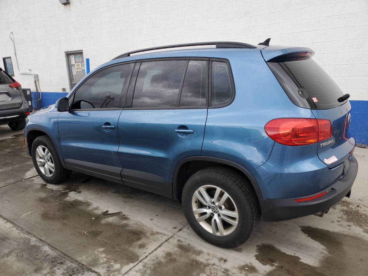 2017 Volkswagen Tiguan S vin: WVGAV7AX0HK002210