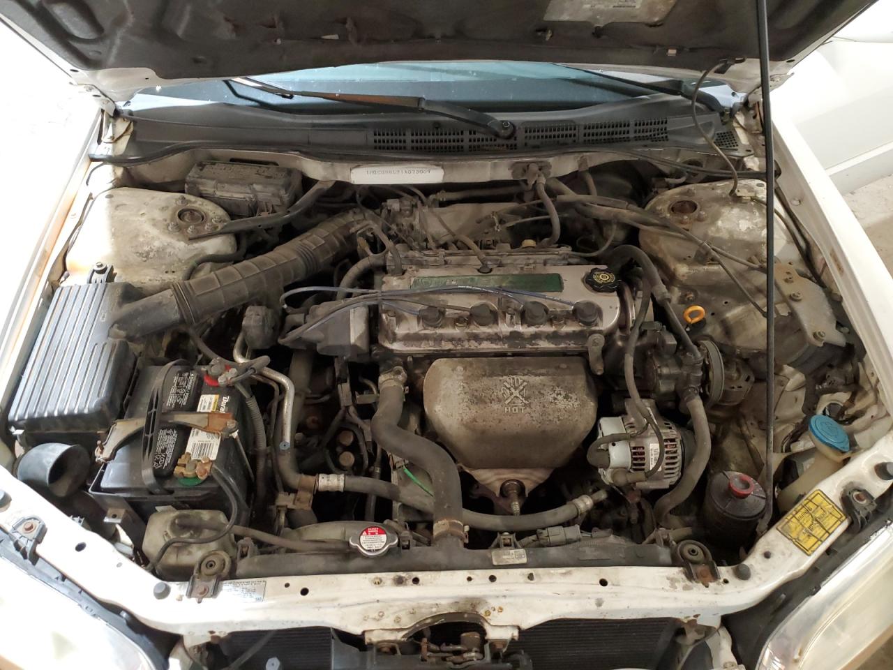 1HGCG66521A073009 2001 Honda Accord Lx