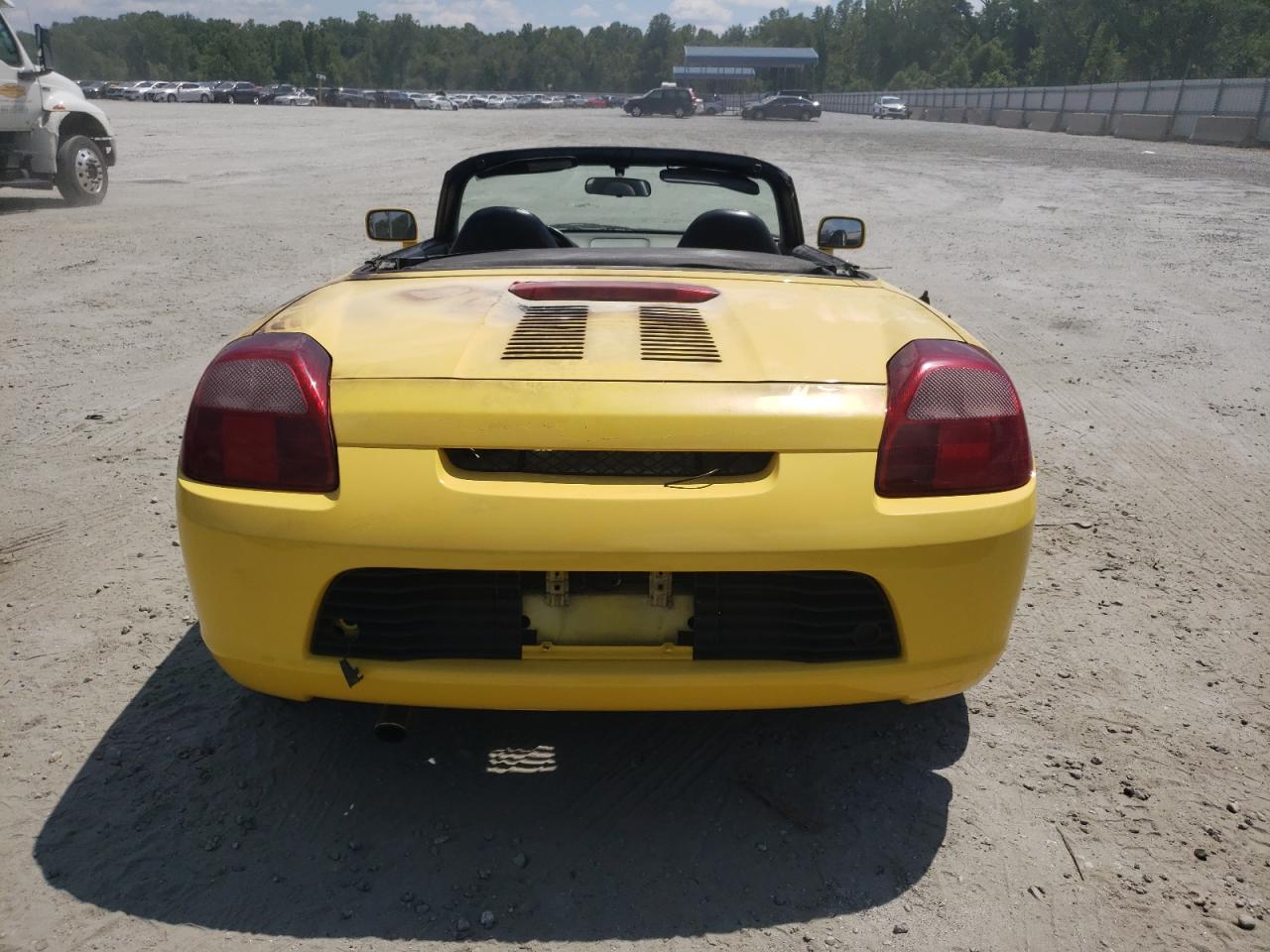 JTDFR320610034170 2001 Toyota Mr2 Spyder