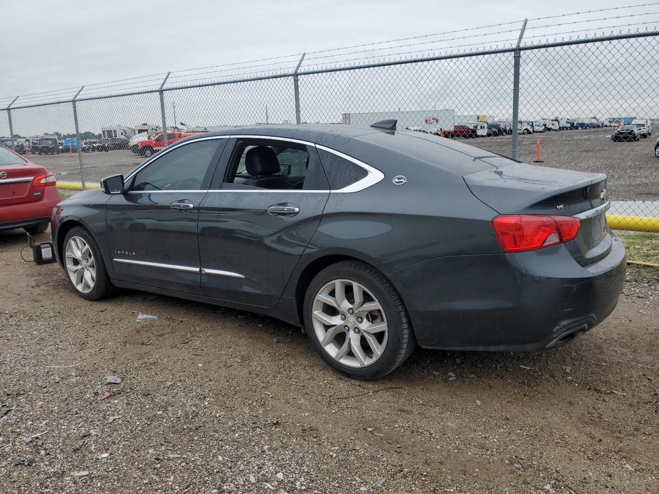 2G1105S33K9118621 2019 Chevrolet Impala Premier