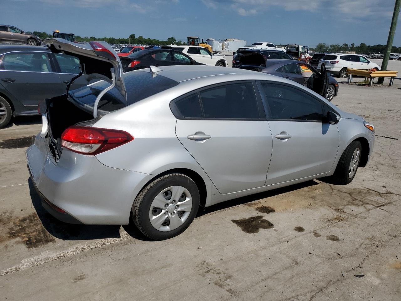 3KPFK4A73JE246847 2018 Kia Forte Lx