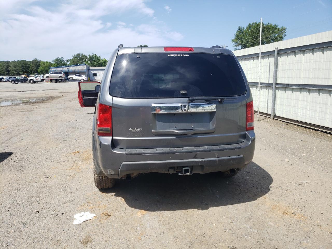 5FNYF3H24BB016179 2011 Honda Pilot Lx