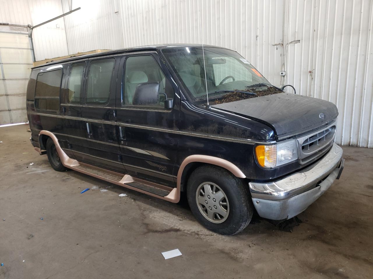 1FDRE1426XHB69389 1999 Ford Econoline E150 Van