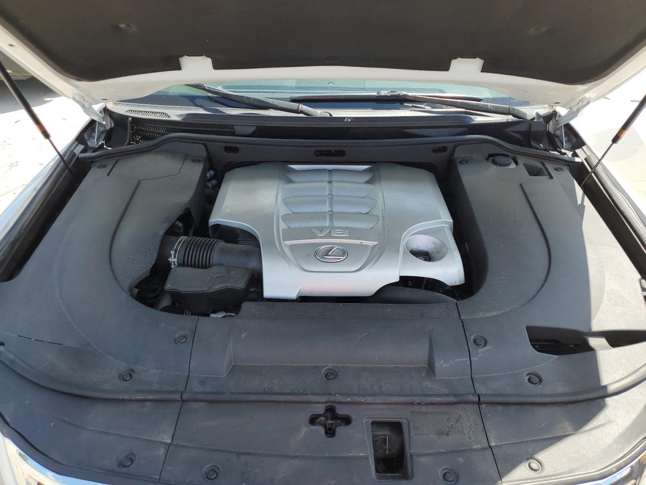 JTJHY7AXXB4081582 2011 Lexus Lx 570