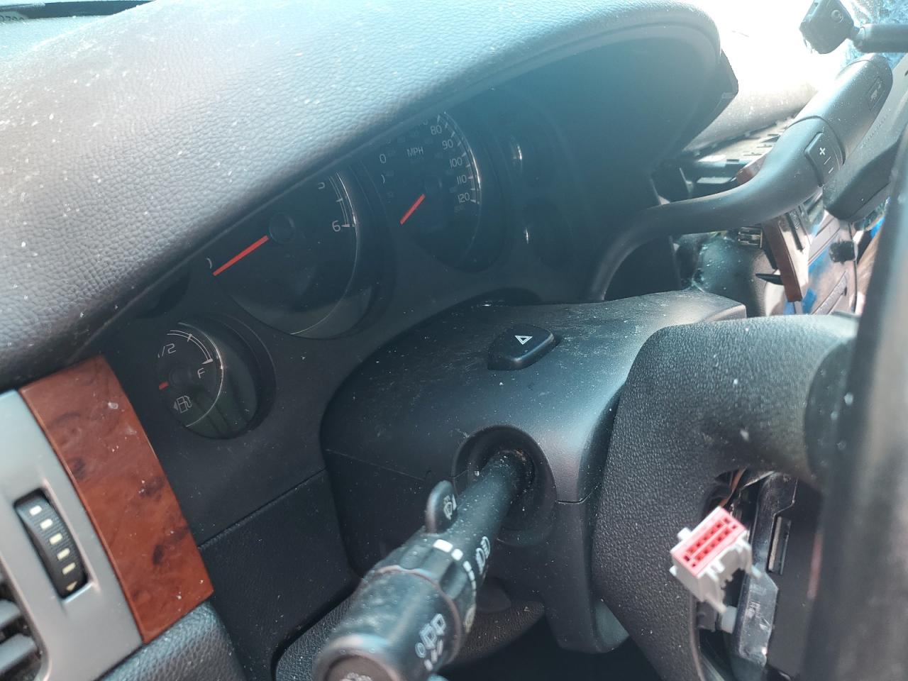 1GNSKBE03BR209388 2011 Chevrolet Tahoe K1500 Lt