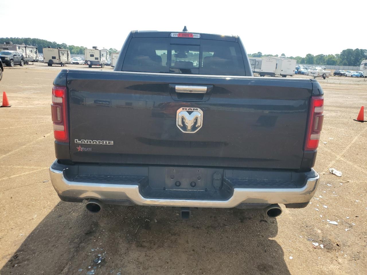 1C6RREJT4KN558112 2019 Ram 1500 Laramie