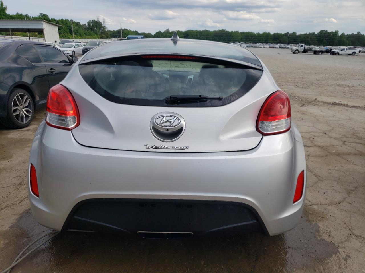 KMHTC6AD5HU306281 2017 Hyundai Veloster