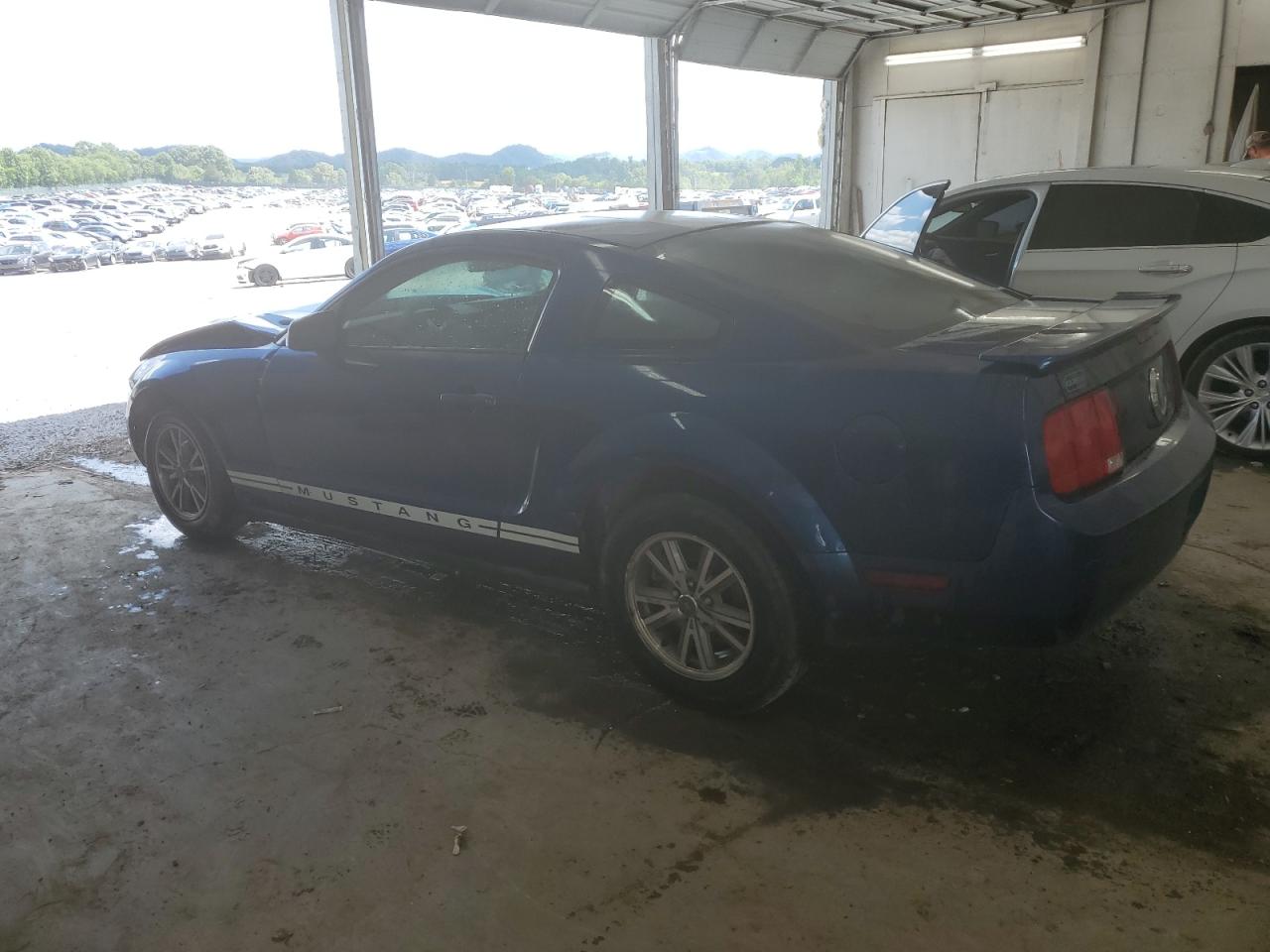 1ZVHT80N585118030 2008 Ford Mustang