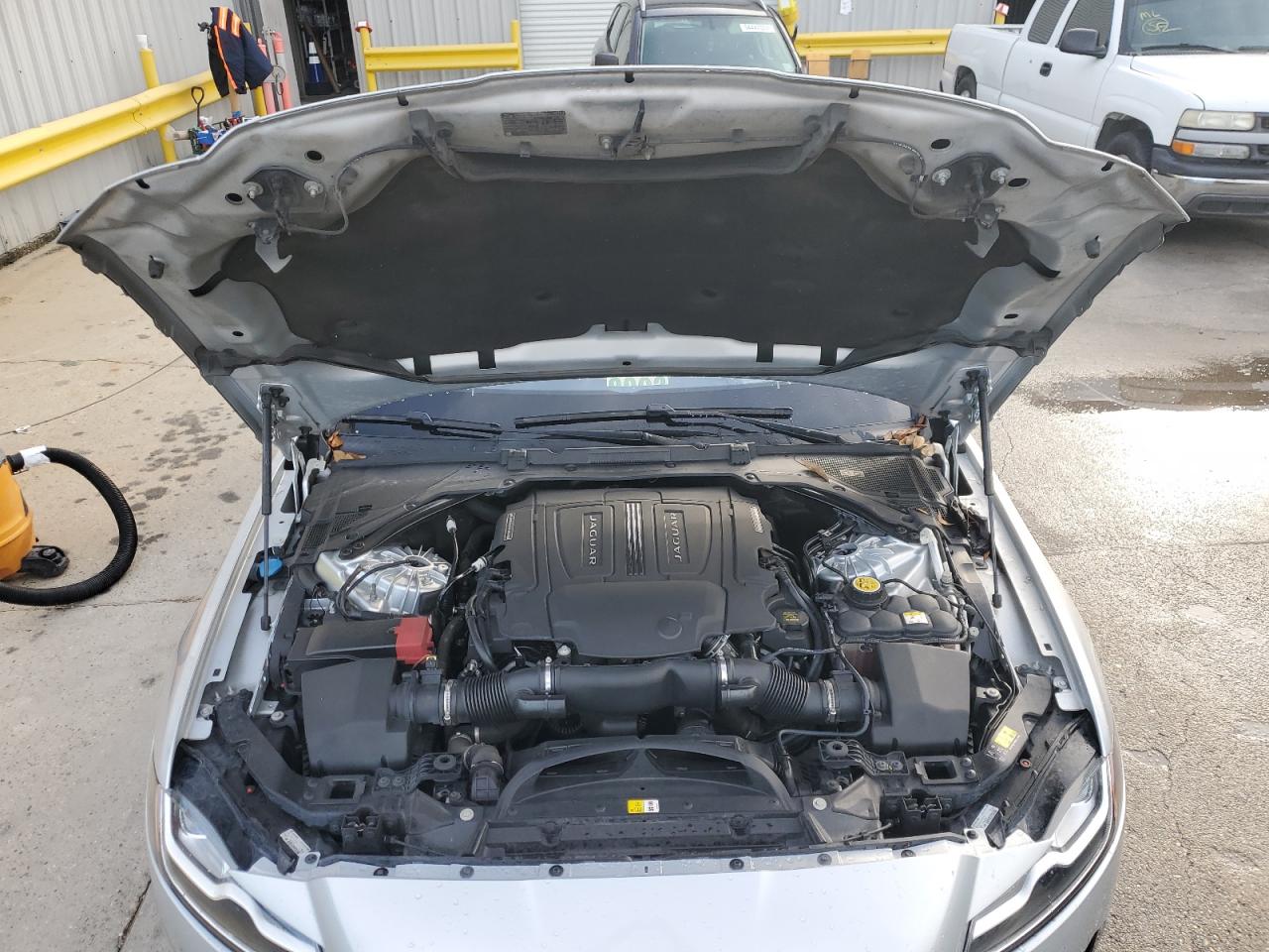 SAJBG4FV1JCY69111 2018 Jaguar Xf S