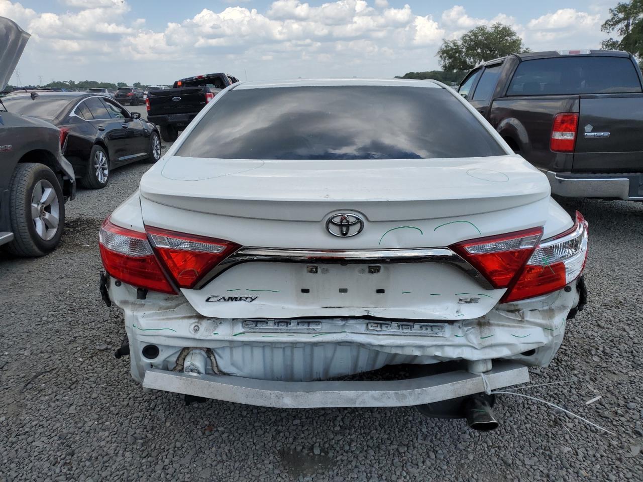 4T1BF1FK0HU319310 2017 Toyota Camry Le