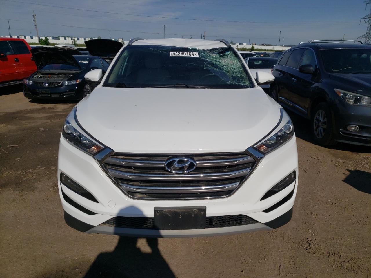 KM8J3CA26JU667593 2018 Hyundai Tucson Value