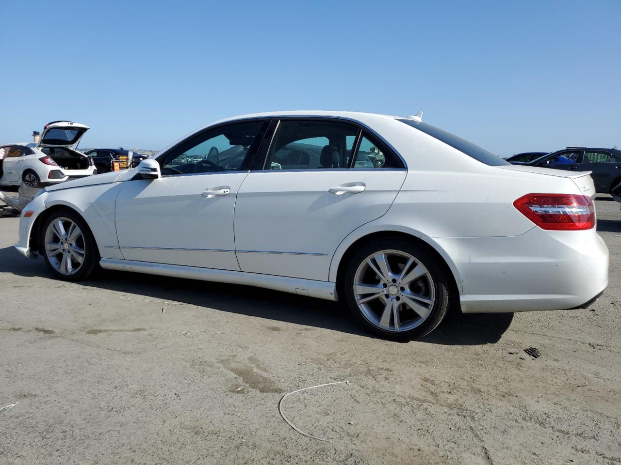 2013 Mercedes-Benz E 350 vin: WDDHF5KBXDA760097