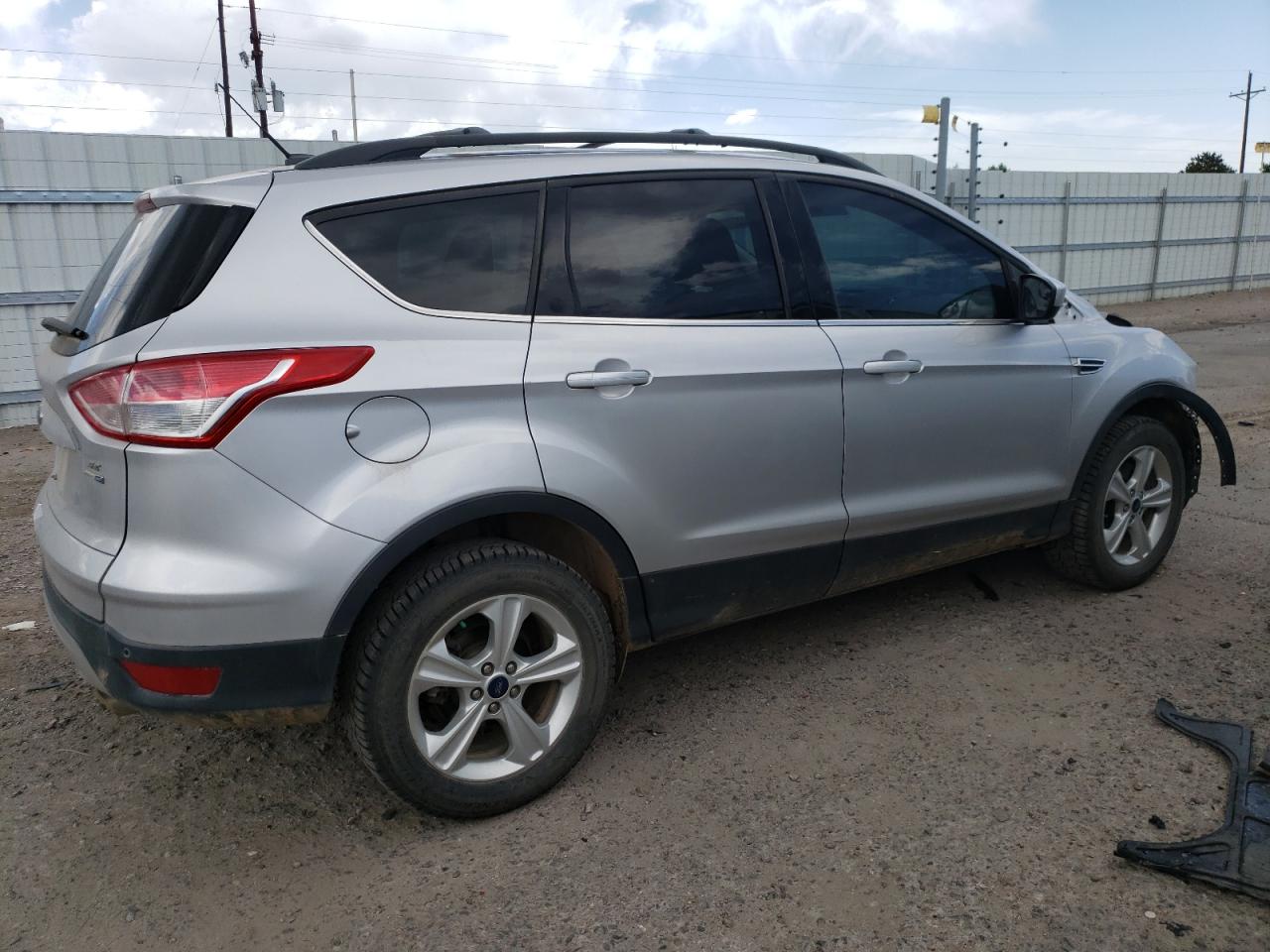 1FMCU9GX7GUC17018 2016 Ford Escape Se