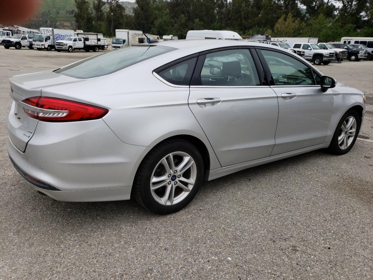 3FA6P0HD1JR196759 2018 Ford Fusion Se