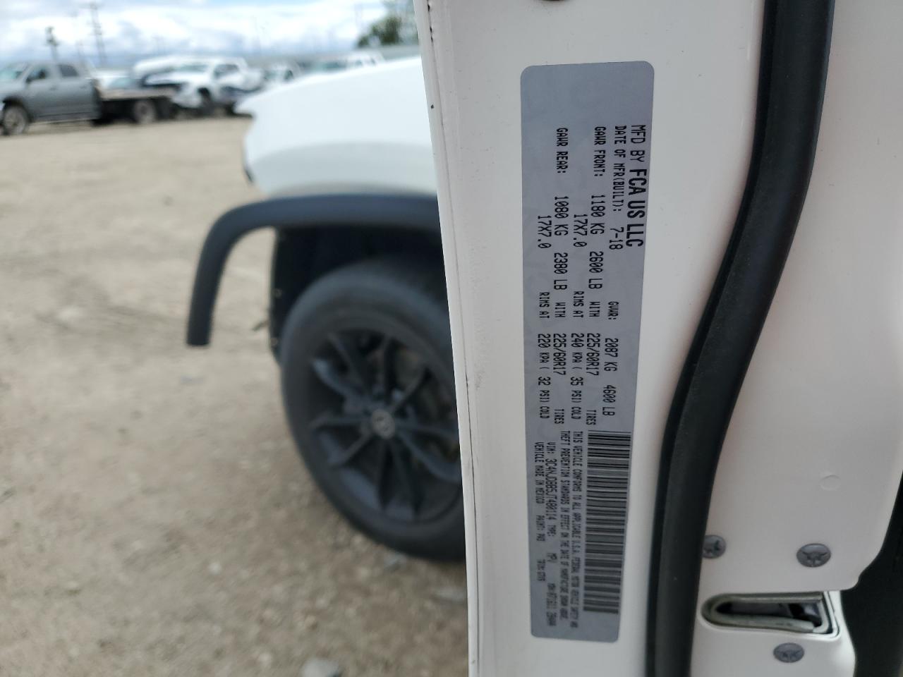 3C4NJDBB5JT480114 2018 Jeep Compass Latitude