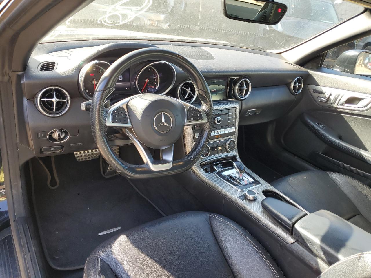 WDDPK3JA8KF163535 2019 Mercedes-Benz Slc 300