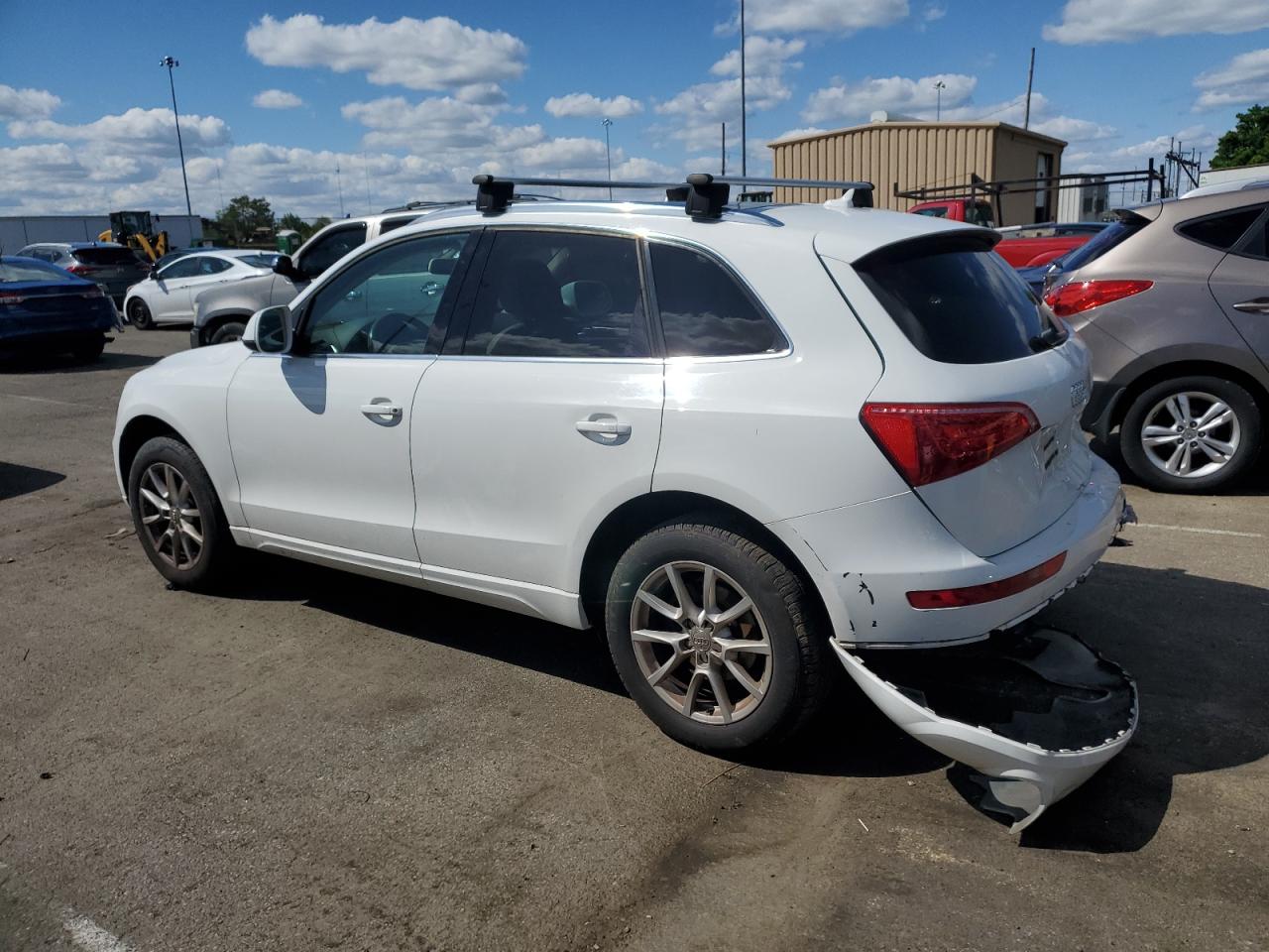 WA1CFAFP5BA005708 2011 Audi Q5 Premium