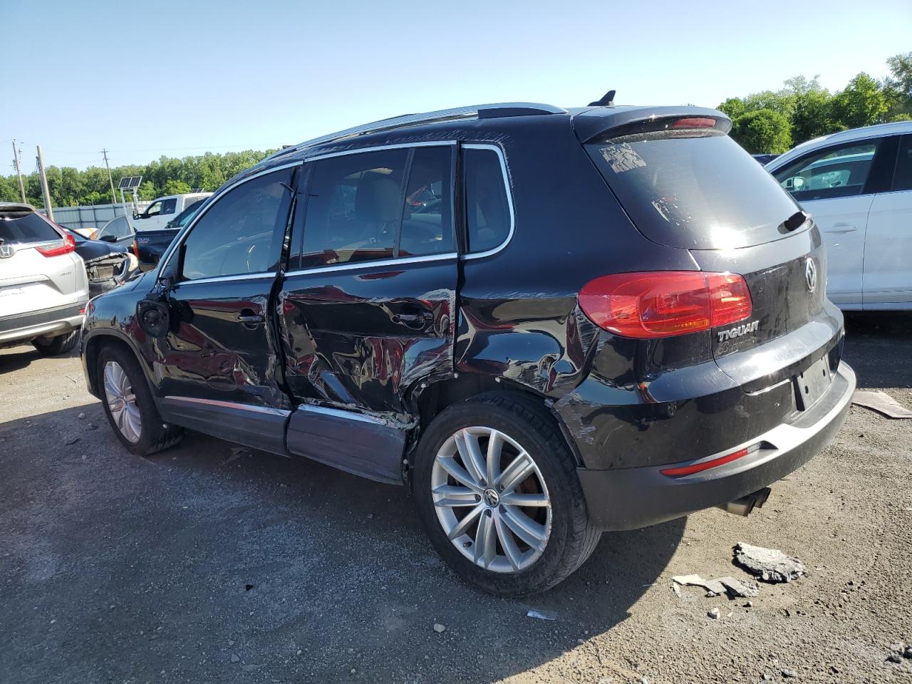 WVGAV7AX1FW568169 2015 Volkswagen Tiguan S