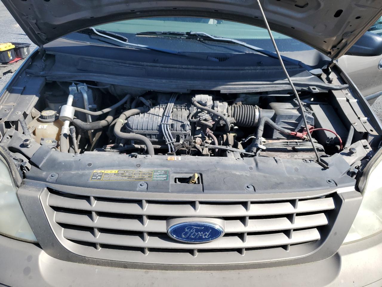2FMZA50625BA45965 2005 Ford Freestar S