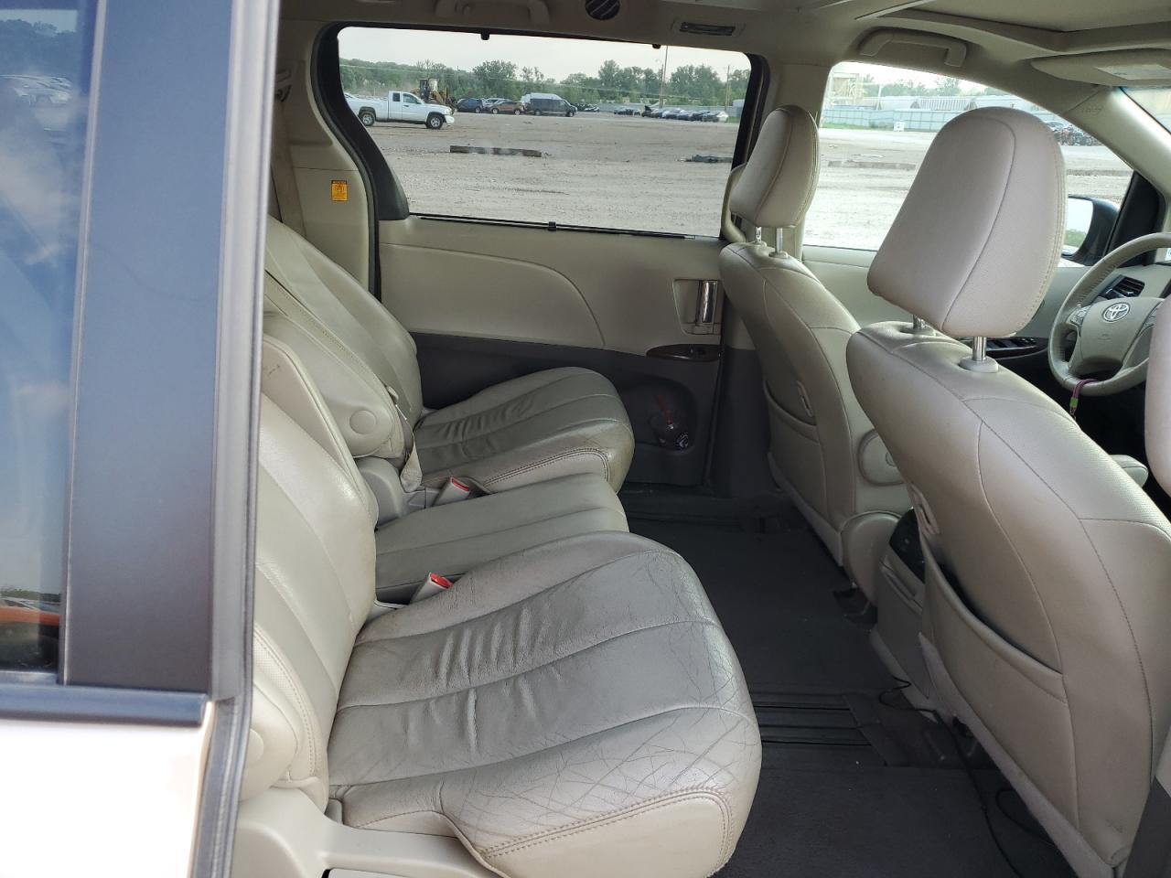 5TDYK3DC3DS299814 2013 Toyota Sienna Xle