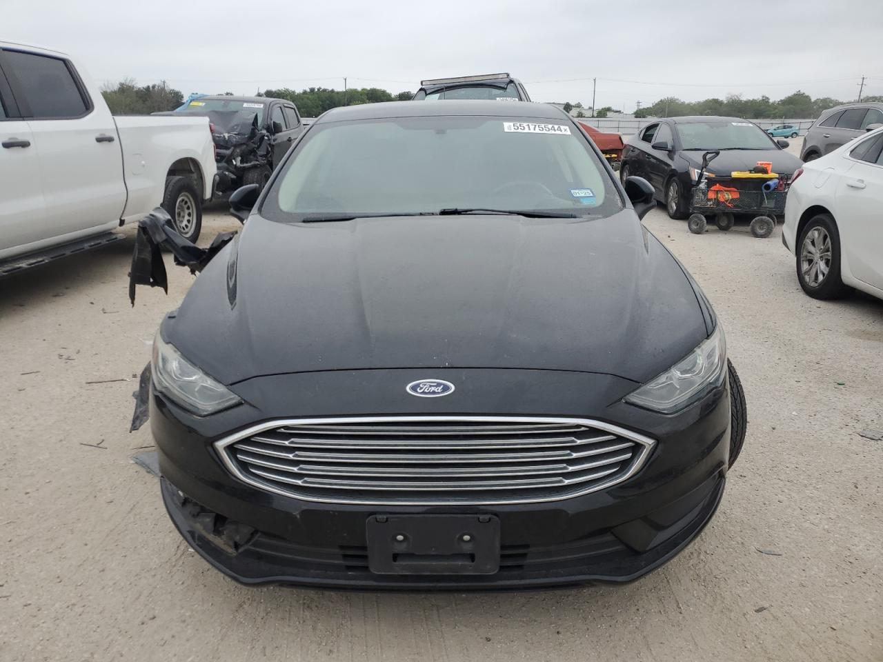 3FA6P0HD7HR157054 2017 Ford Fusion Se