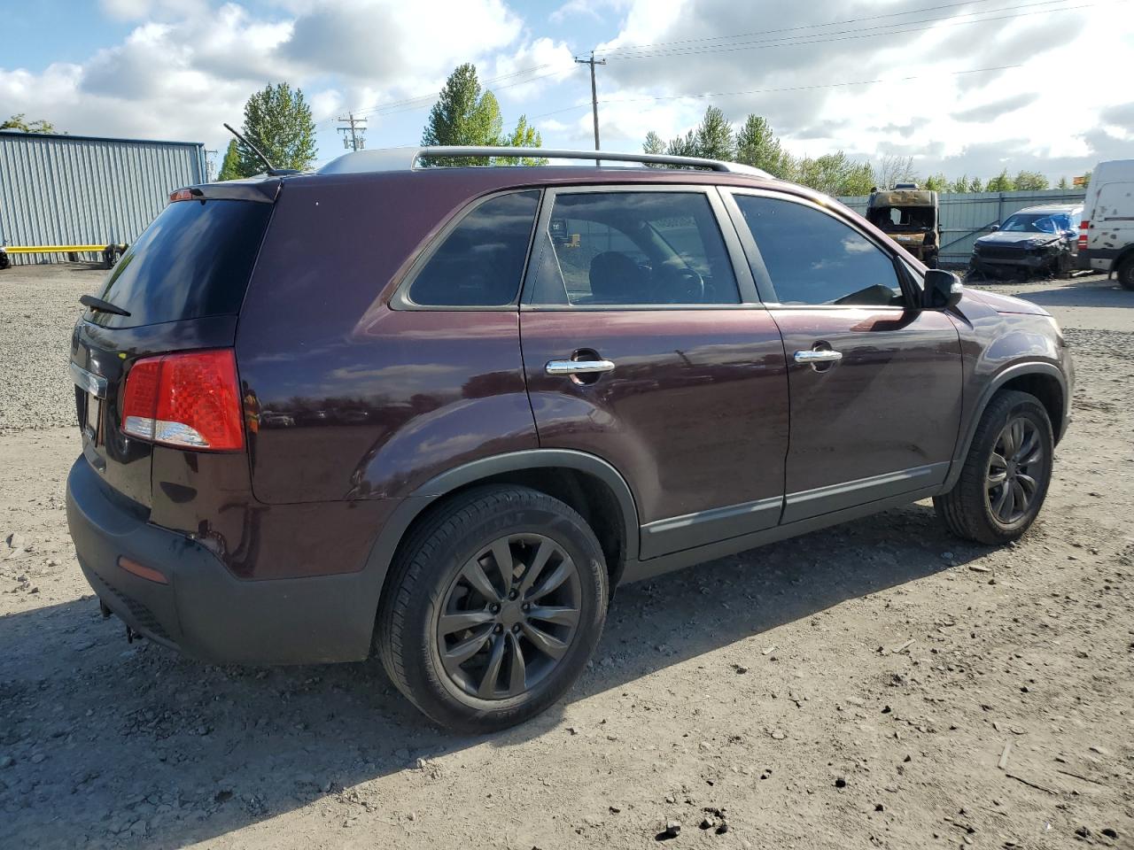 5XYKT4A2XBG175683 2011 Kia Sorento Base