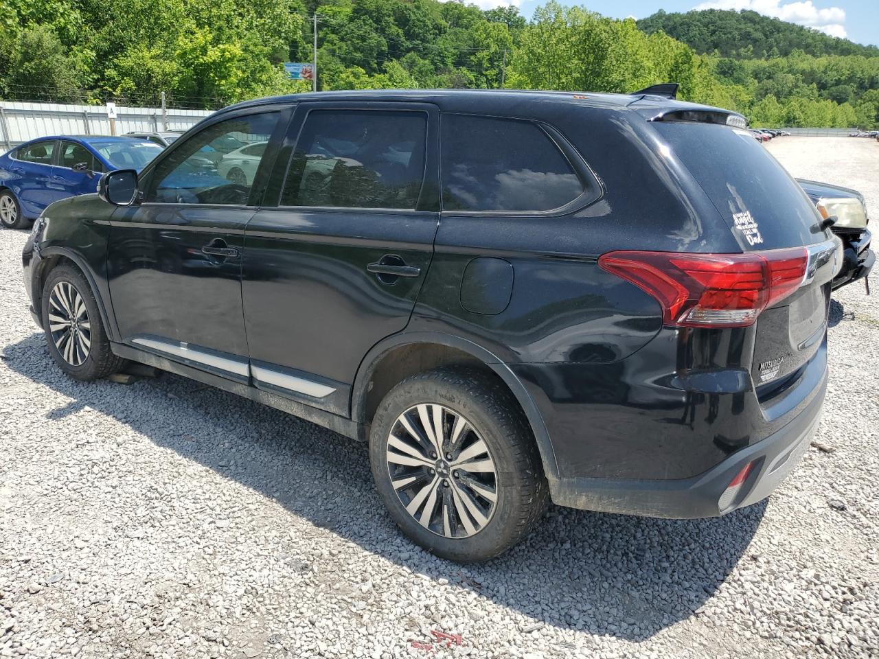 JA4AZ3A32KZ053652 2019 Mitsubishi Outlander Se