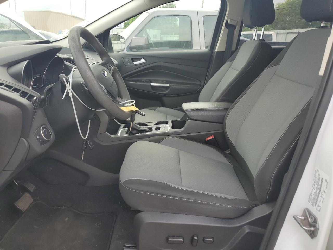 1FMCU0GD1HUC62720 2017 Ford Escape Se