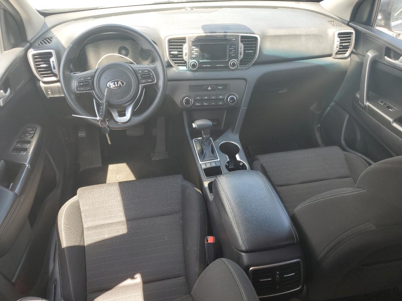 KNDPNCAC1J7486890 2018 Kia Sportage Lx