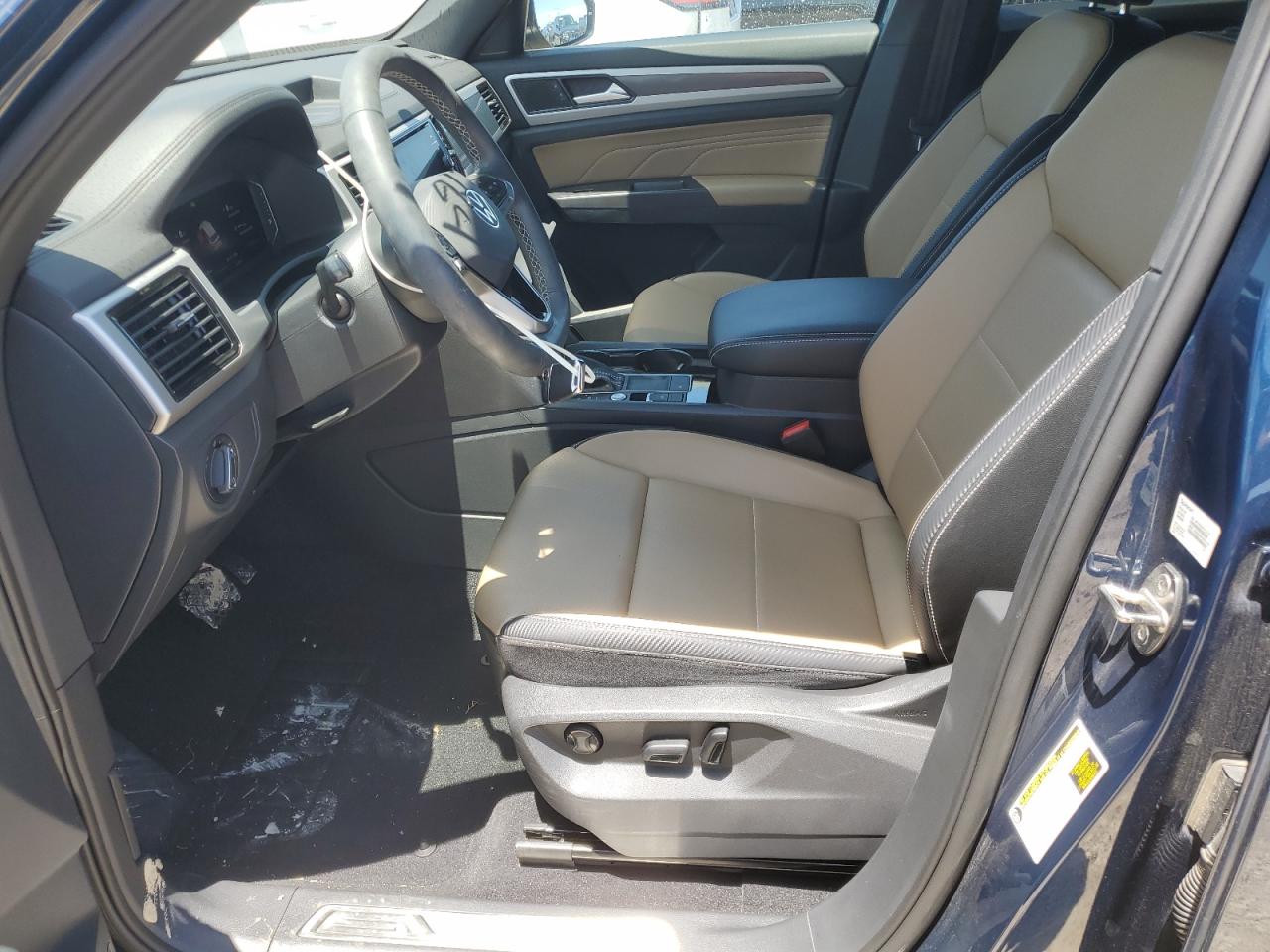 1V2JE2CA9NC224068 2022 Volkswagen Atlas Cross Sport Se