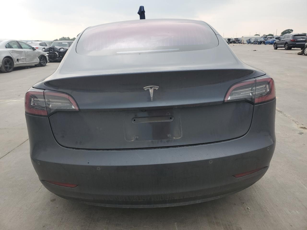 5YJ3E1EA4JF017554 2018 Tesla Model 3