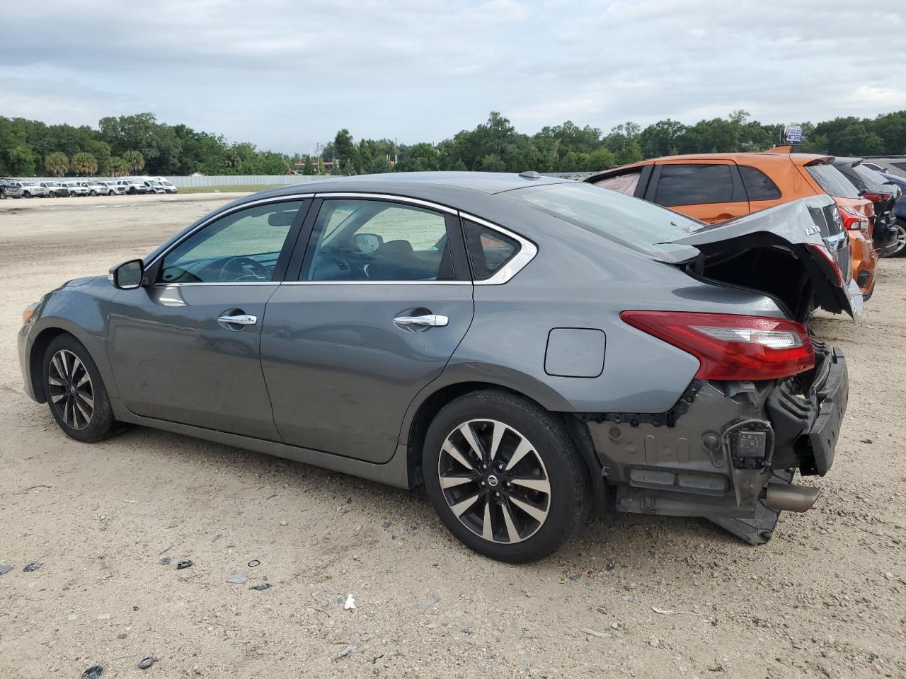 1N4AL3AP5JC164987 2018 Nissan Altima 2.5