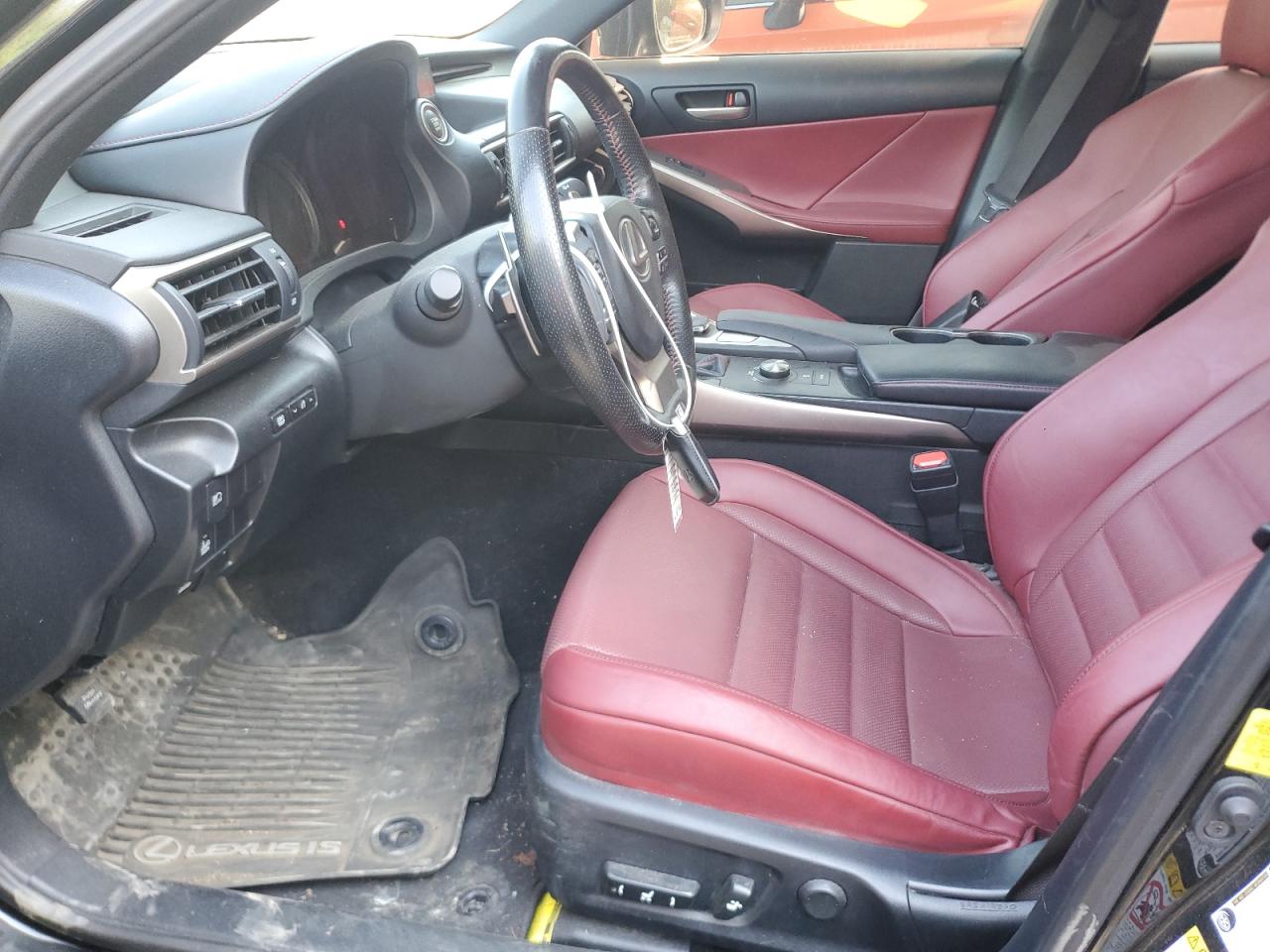 JTHC81D28J5031555 2018 Lexus Is 300