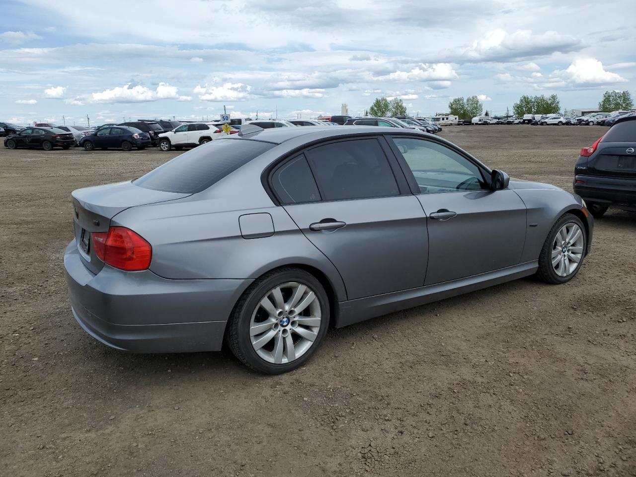 WBAPG7C59AA641621 2010 BMW 323 I