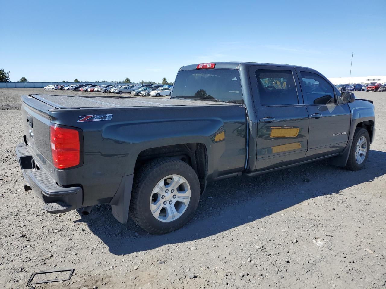 1GCUKREC1HF121115 2017 Chevrolet Silverado K1500 Lt