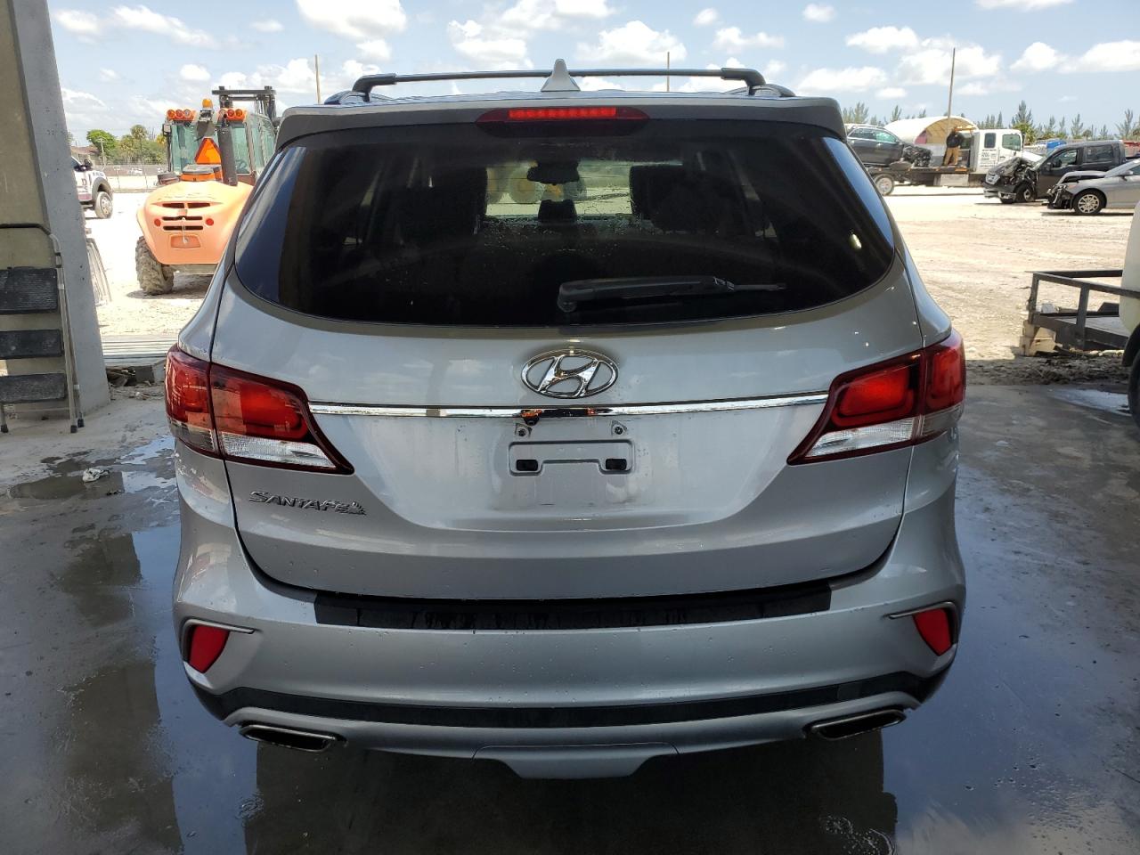 KM8SM4HF8JU289986 2018 Hyundai Santa Fe Se