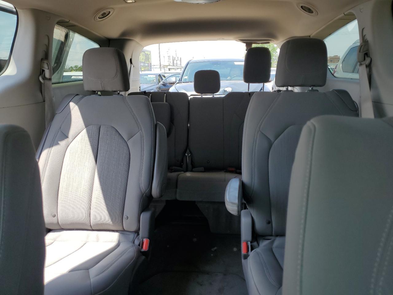 2C4RC1DG8HR520492 2017 Chrysler Pacifica Touring