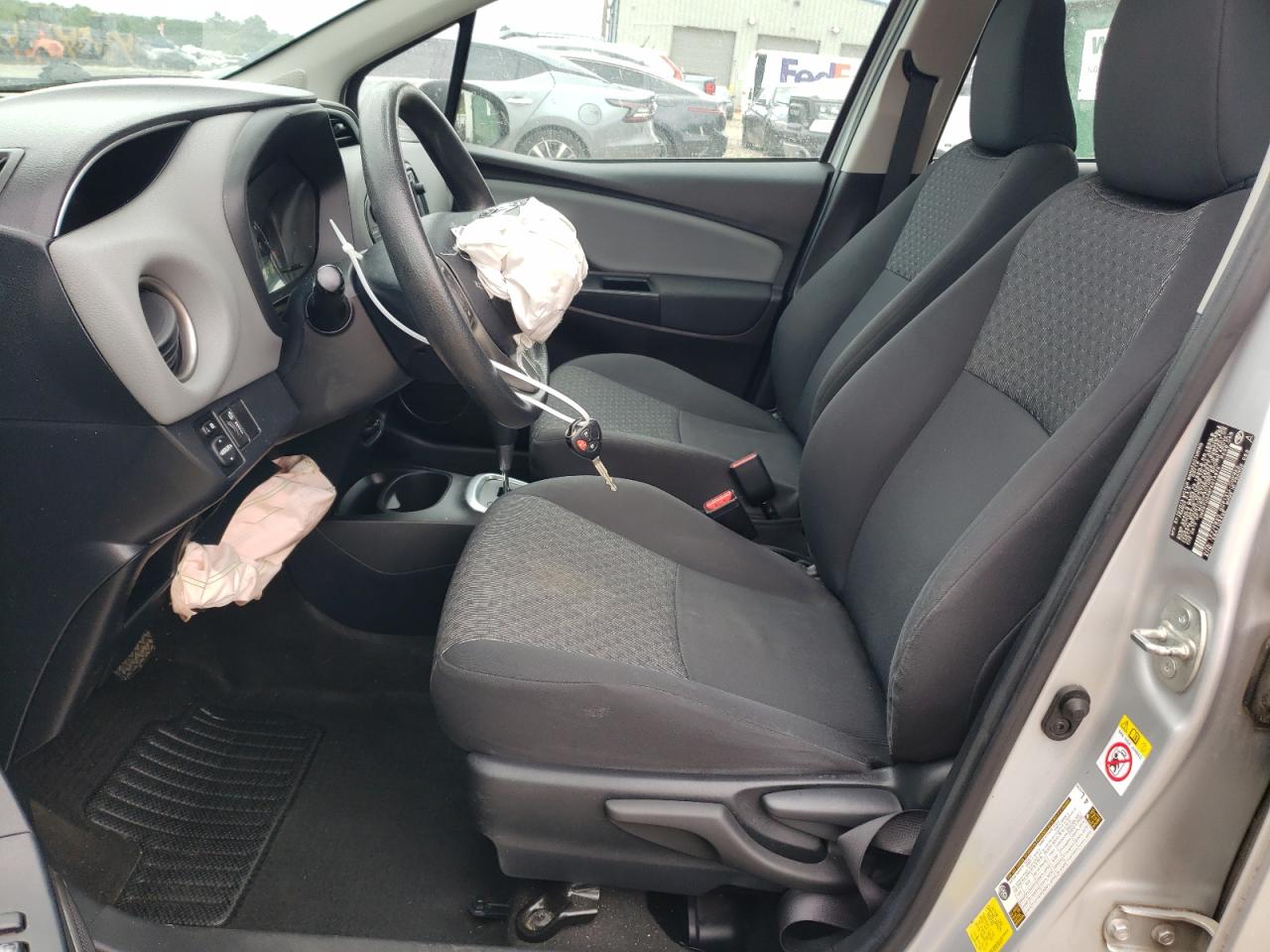 VNKKTUD36FA014975 2015 Toyota Yaris