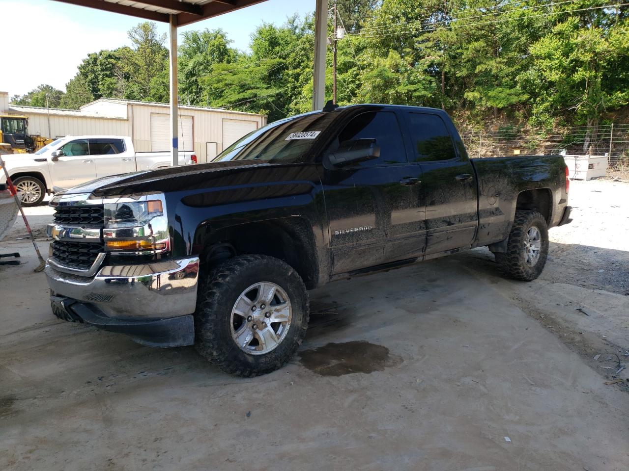 1GCRCREH8JZ300965 2018 Chevrolet Silverado C1500 Lt