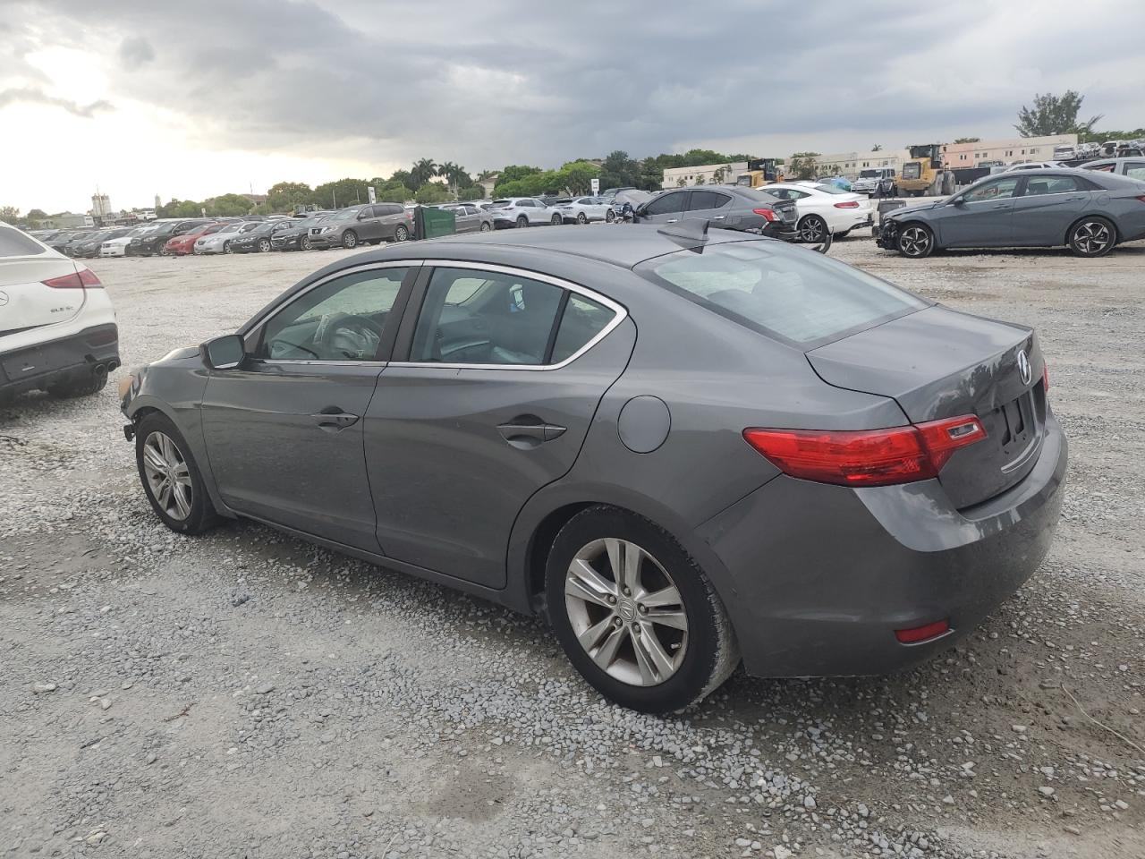 19VDE1F38DE009237 2013 Acura Ilx 20