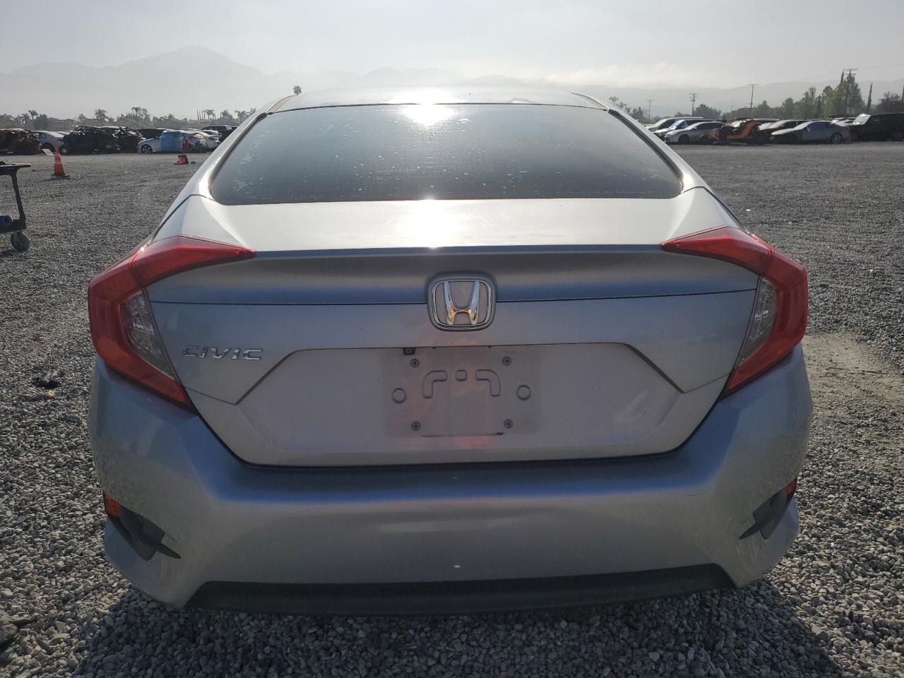 2HGFC2F52GH551103 2016 Honda Civic Lx